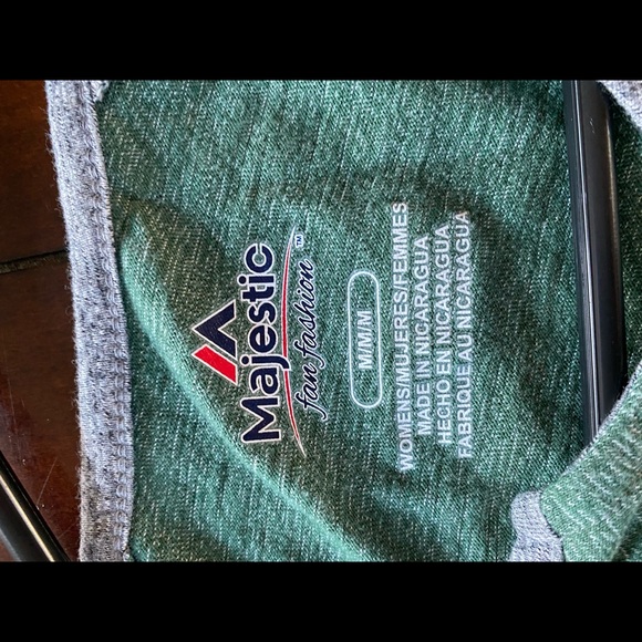 Woman’s Majestic New York JETS distressed jersey.  Sz Medium. EUC. 🏈🏈 - Picture 8 of 11